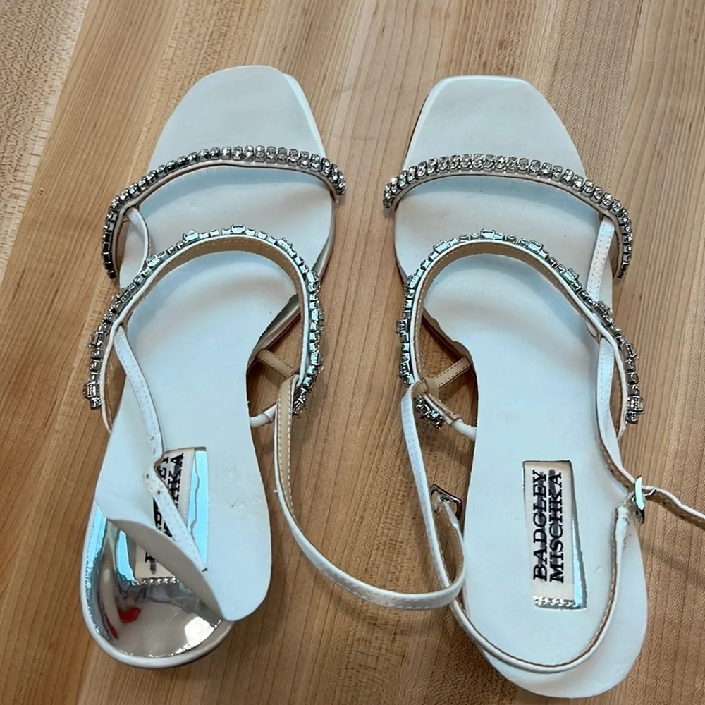 New Badgley Mischka Zane Strappy Satin Sandal Heels size 10 Bridal